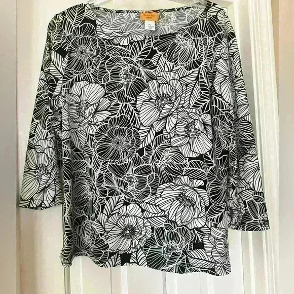 Ruby Roads Spring Floral Top in Size PL - Picture 2 of 4